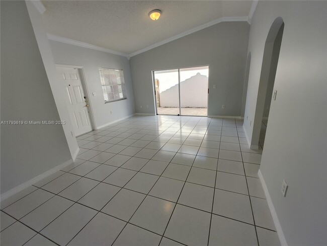 Building Photo - 1137 NW 128th Pl