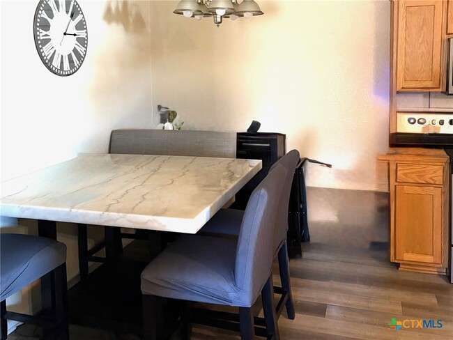 Building Photo - 210 Janelle Dr