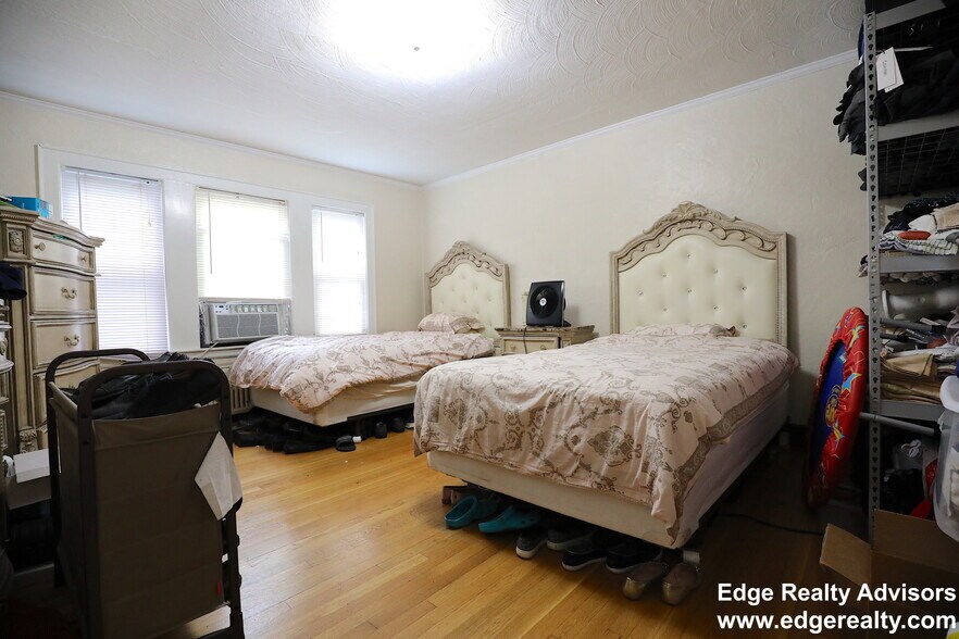 Primary Photo - 33 Wiltshire Rd