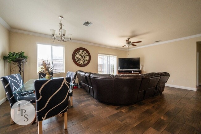 Building Photo - Sanger Home, 4BR/3BA, Near HighSchool + Parks -  Large Side Lot Included