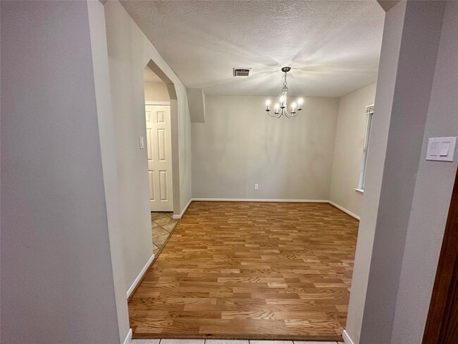 Building Photo - 21907 Willow Downs Dr