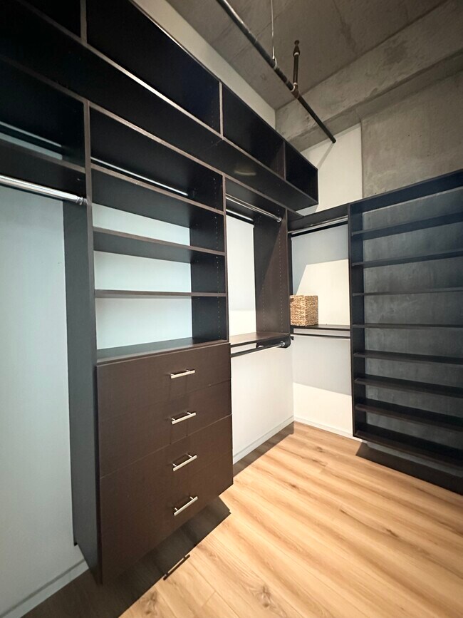 Building Photo - 700 12th Ave S