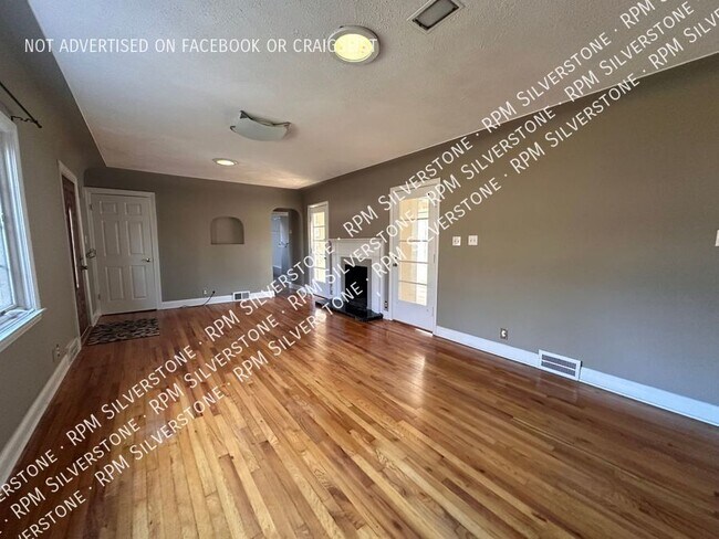 Building Photo - 2362 Sanders Pl