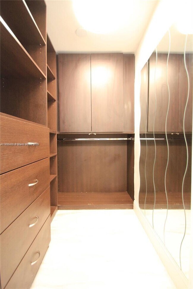 Building Photo - 1390 Ocean Dr