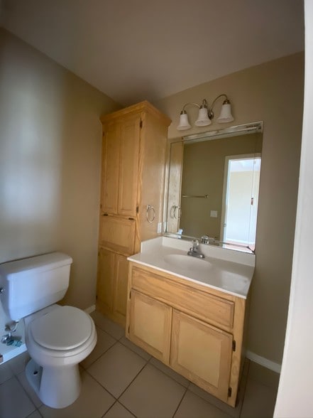 Building Photo - 2500 N J St