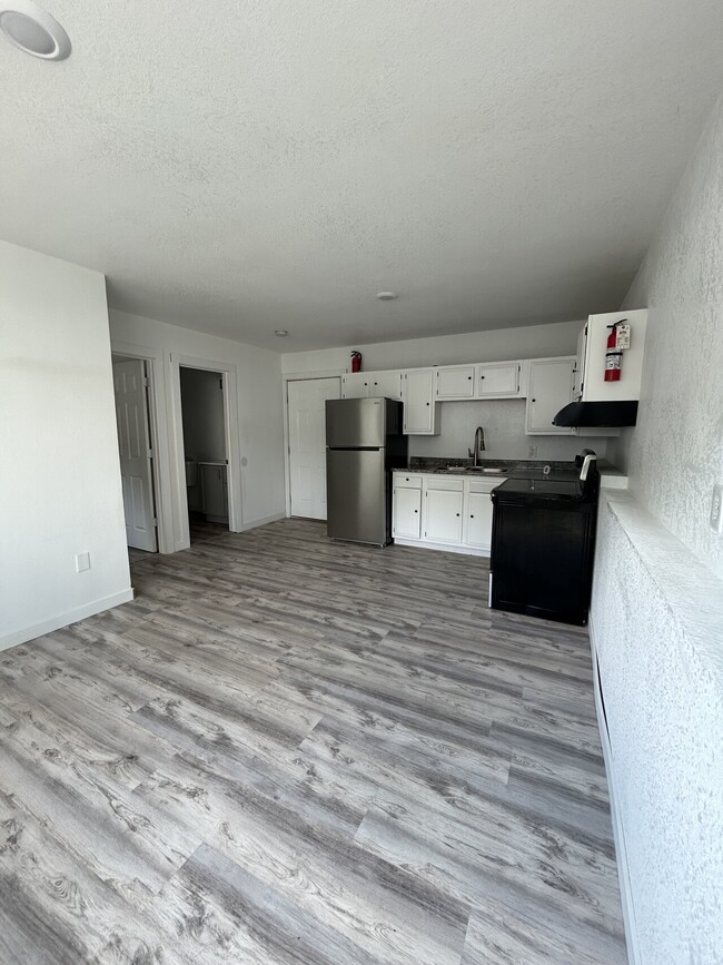 Building Photo - 1740 Muldoon Cir