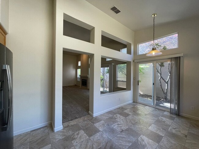 Building Photo - Spacious and Airy Rocklin Home! New Flooring!