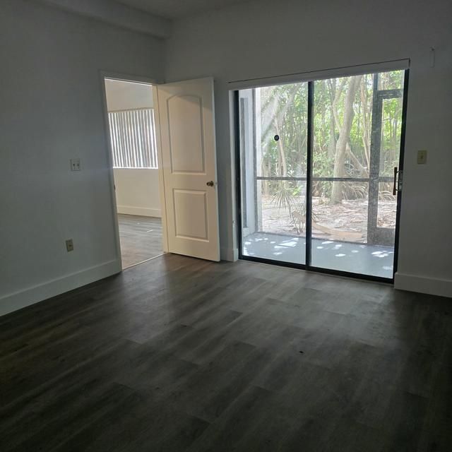 Building Photo - 2445 SW 18th Terrace