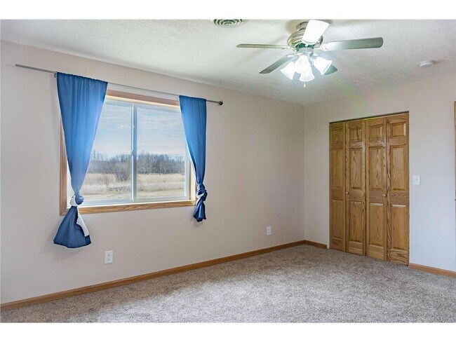 Building Photo - 211X Blake Ave