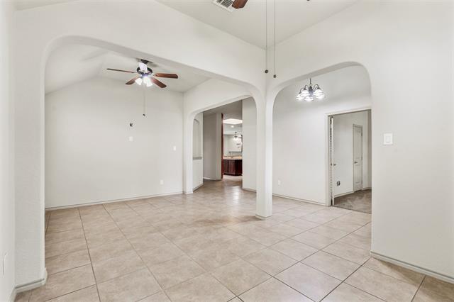 Building Photo - 5345 Thornbush Dr