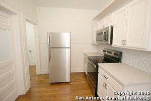 Building Photo - 129 E Ridgewood Ct