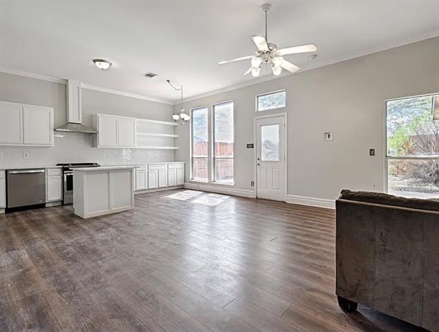 Building Photo - 827 Sunflower Trail