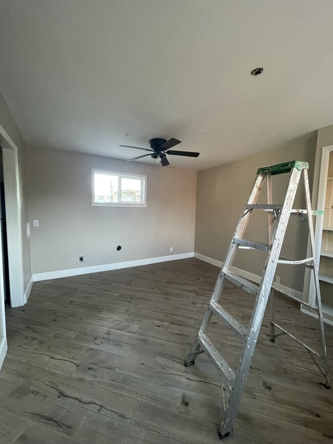 Building Photo - 5113 Wally Dr