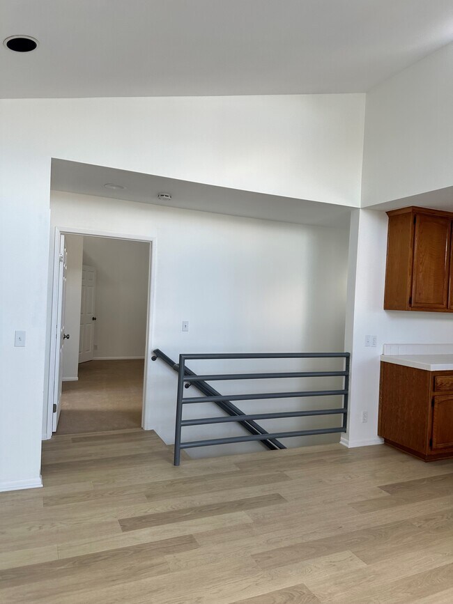 Hall landing area - 4162 W 167th St