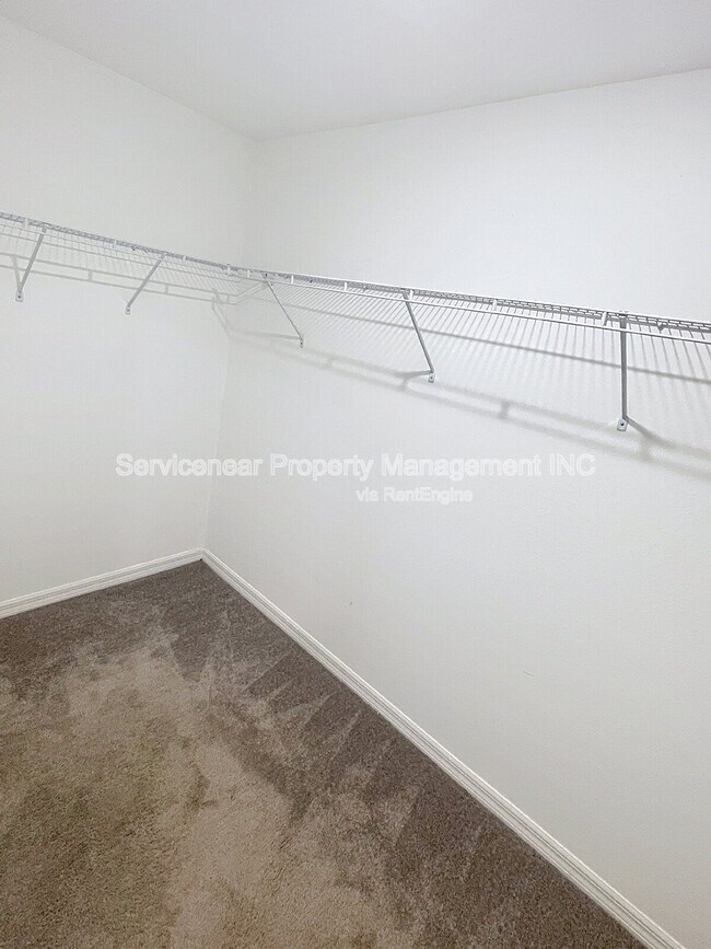Building Photo - 3810 Romano Busciglio St