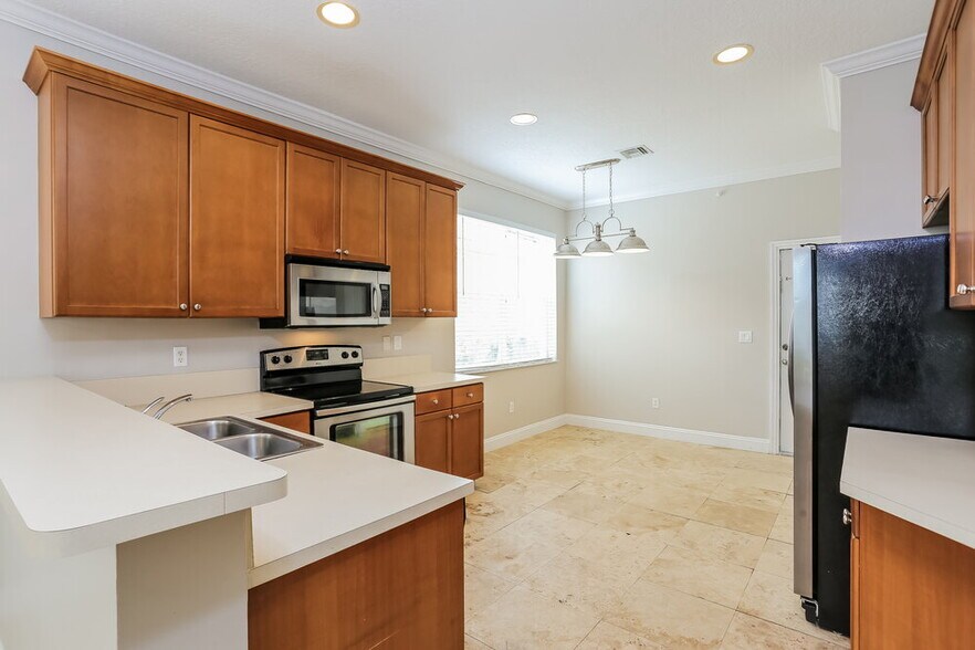 Building Photo - 141 Seminole Lakes Dr