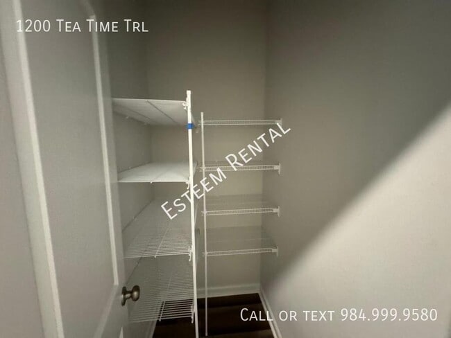 Building Photo - 1200 Tea Time Trl