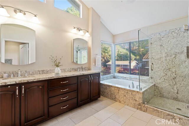 Building Photo - 1535 San Almada Rd