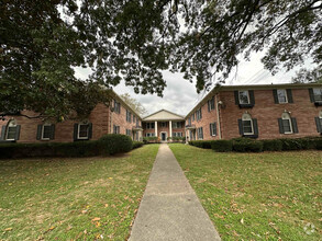 Building Photo - 3807 Leland Rd