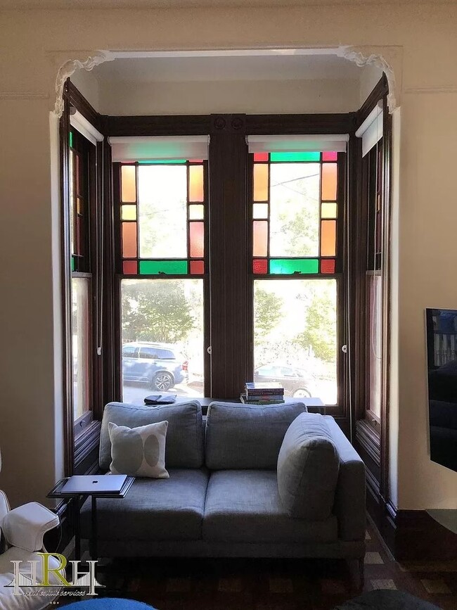 Building Photo - Location!! Charming 3 BR | 1.5 BA in the H...