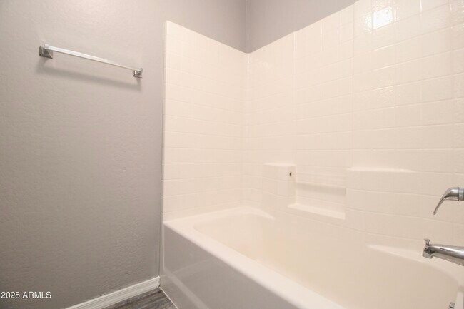 Building Photo - 6770 N 47th Ave