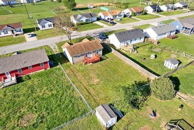 Building Photo - 521 Gainey Dr