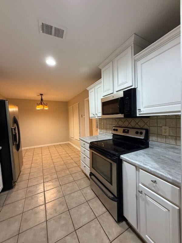 Building Photo - 8367 Chippingham Dr