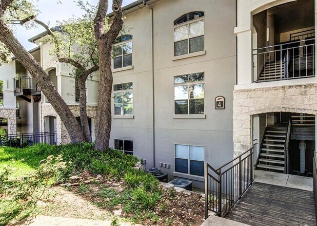 Building Photo - 6000 Shepherd Mountain Cove