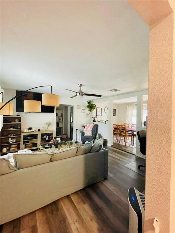 Building Photo - 2419 Wells Ave