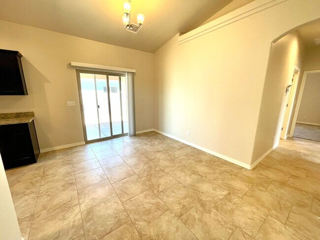 Building Photo - Centrally Located 3BR Home Near Airway Ave | Granite Kitchen, 2-Car Garage & Fenced Yard!