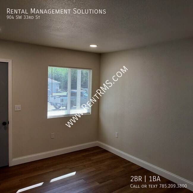 Building Photo - 904 SW 33rd St