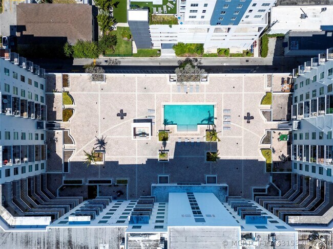 Building Photo - 140 S Dixie Hwy
