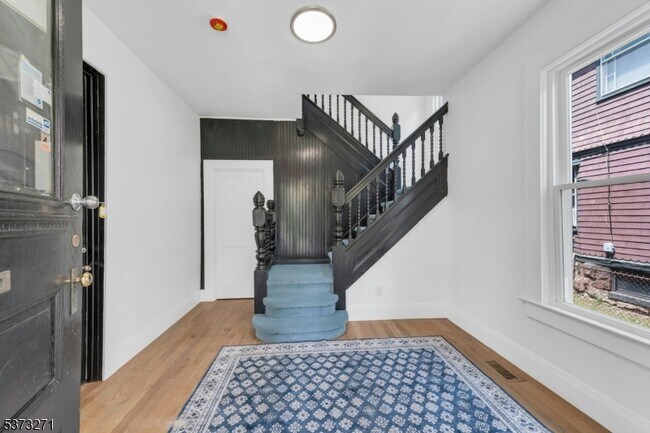 Building Photo - 78 Grove St