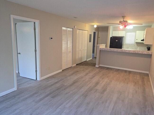 Building Photo - 1652 Eagles Pl