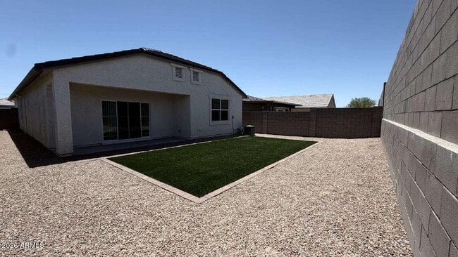 Building Photo - 24240 W Verlea Dr