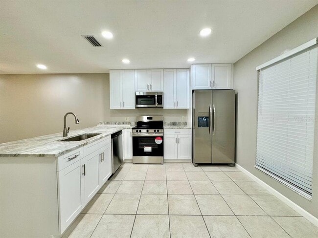 Building Photo - 2145 Corbin Pl