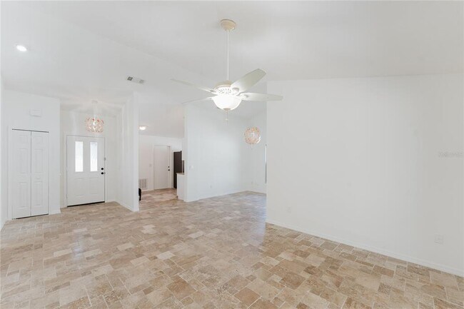 Building Photo - 3033 S Horizon Pl