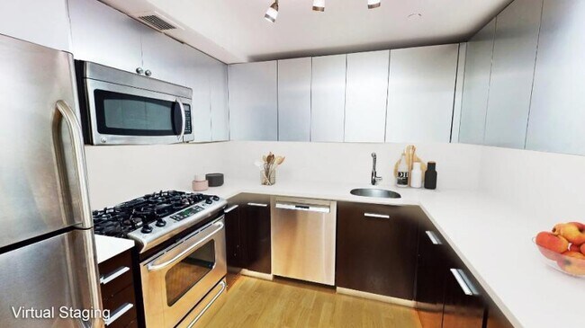 Building Photo - 2 bedroom in Long Island City NY 11101