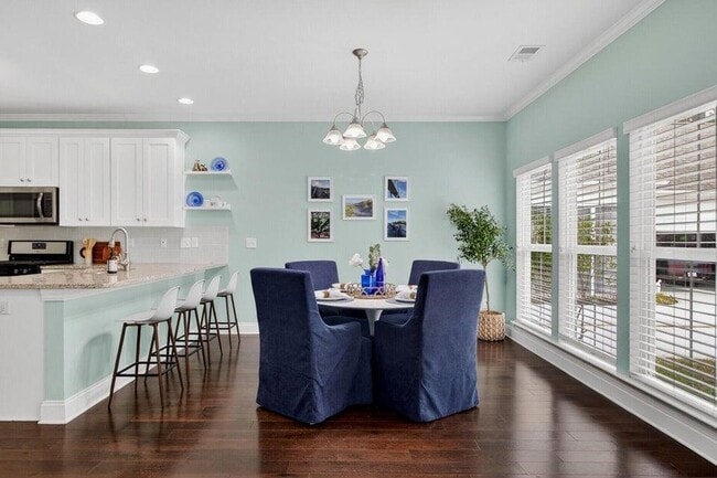 Building Photo - 1694 Sparkleberry Ln