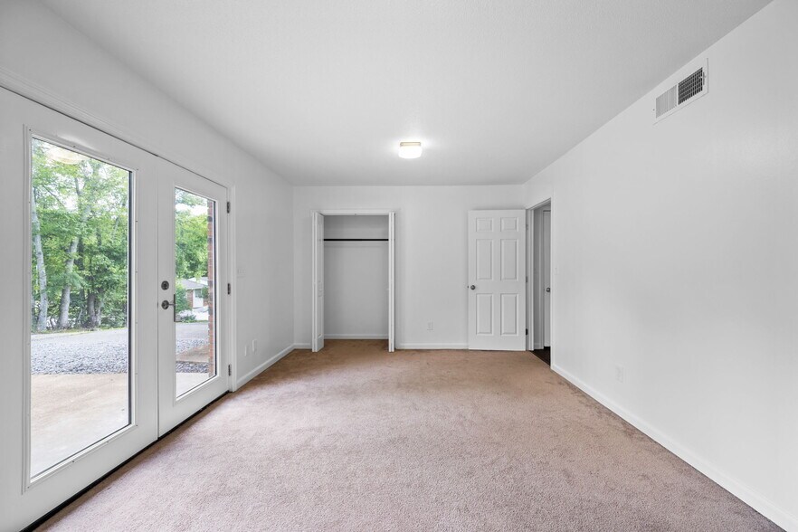 Building Photo - 3421 Betty Ln