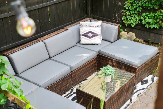 Building Photo - 2156 W 34th Pl