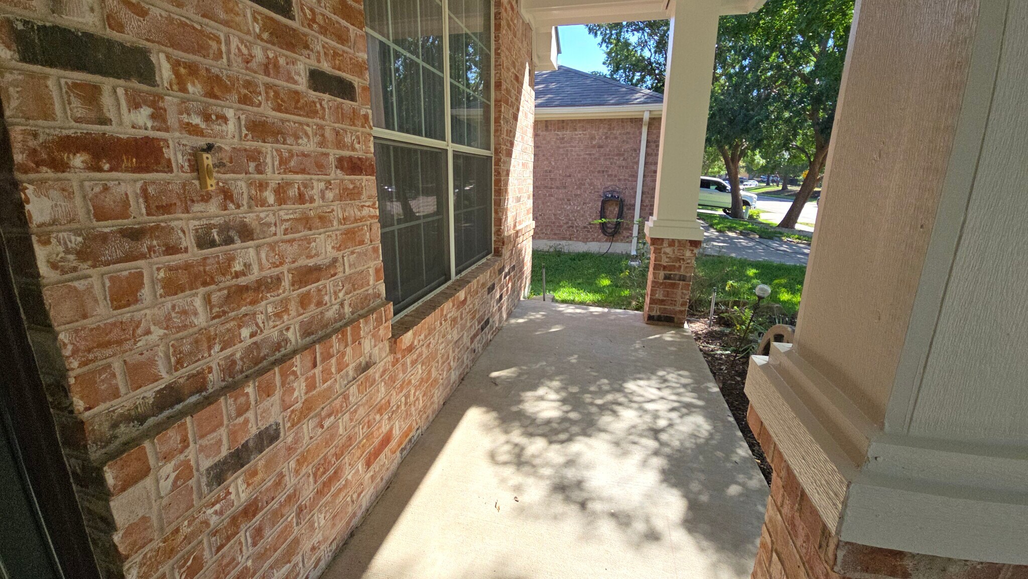 Building Photo - 6800 Oak Falls Dr