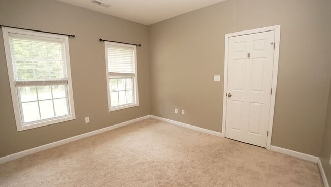 Building Photo - 147 Moonstone Ct