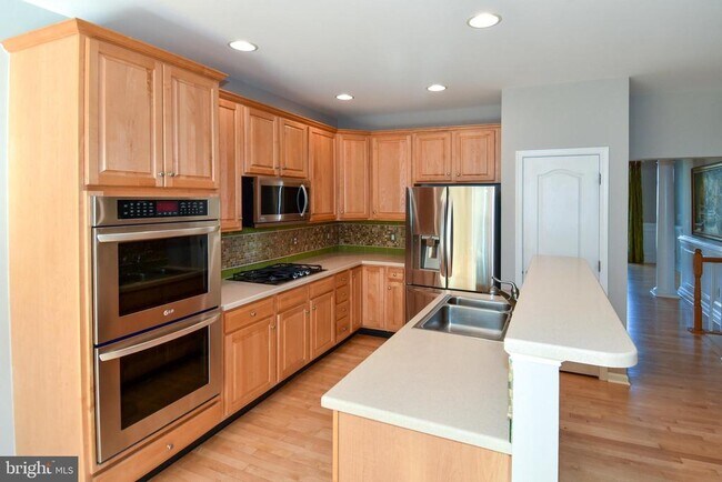 Building Photo - 43265 Morven Square