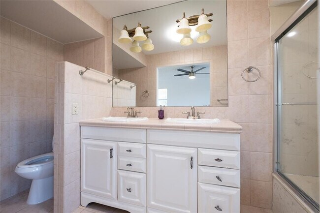 Building Photo - 9233 SW 8th St