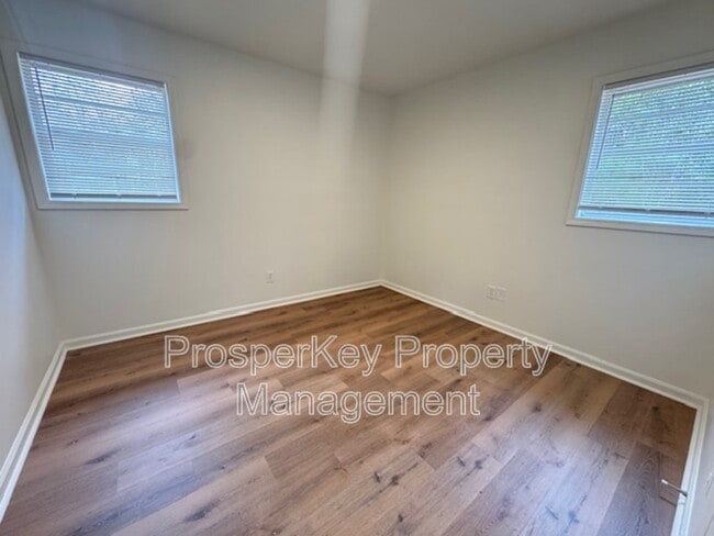 Building Photo - 6311 Bradshaw Dr