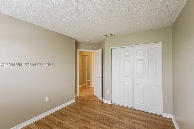 Building Photo - 13995 Langley Pl