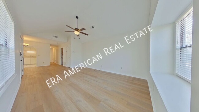 Building Photo - 1916 Squirrel Path