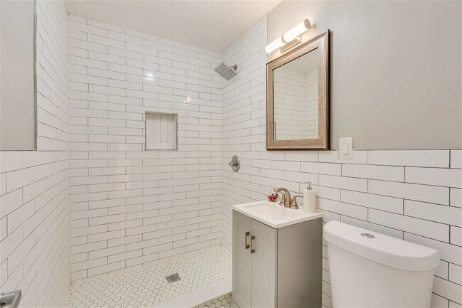 Building Photo - 1604 82nd St
