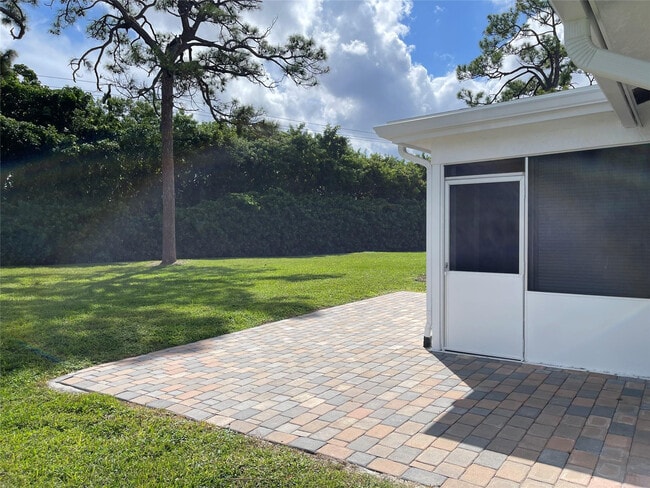 Building Photo - 5388 Privet Pl